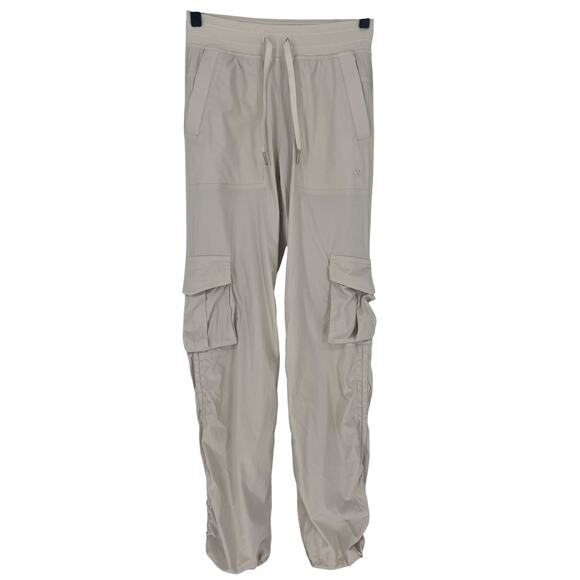 Lululemon Dance Studio Relaxed-Fit Mid-Rise Cargo Pant - Picture 4 of 10